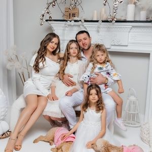 Meet your Posher, Adam